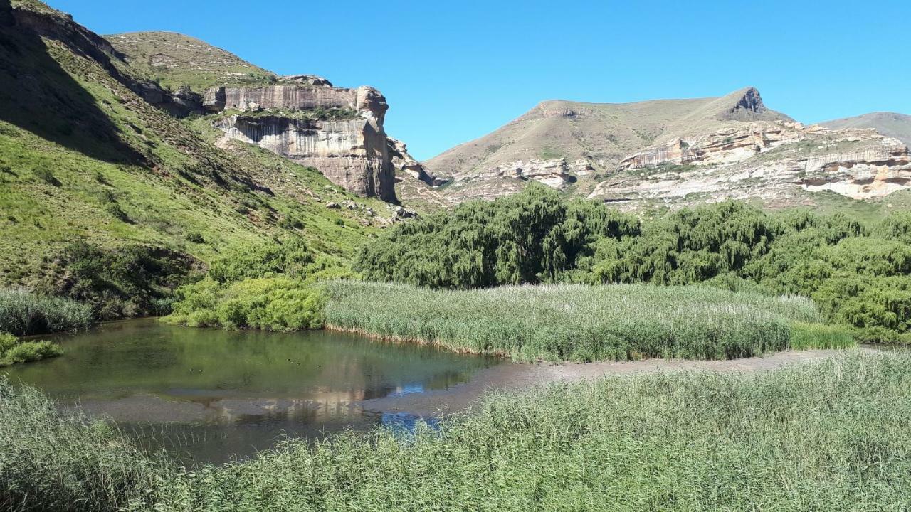 Honeysuckle Clarens Hotel Luaran gambar